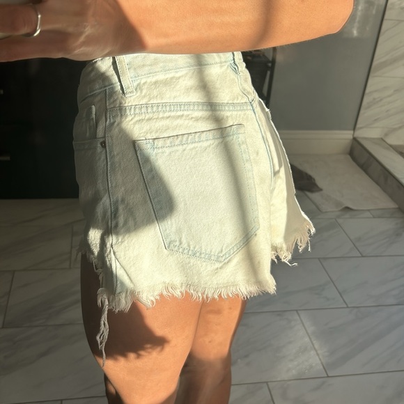PacSun light blue denim shorts - Picture 2 of 2